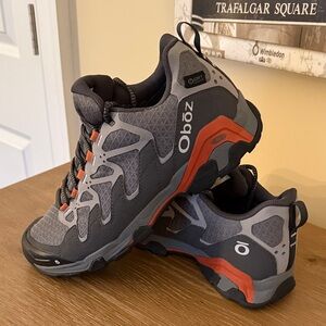 Oboz Waterproof Hiking Shoe Size 10 -  EUC!